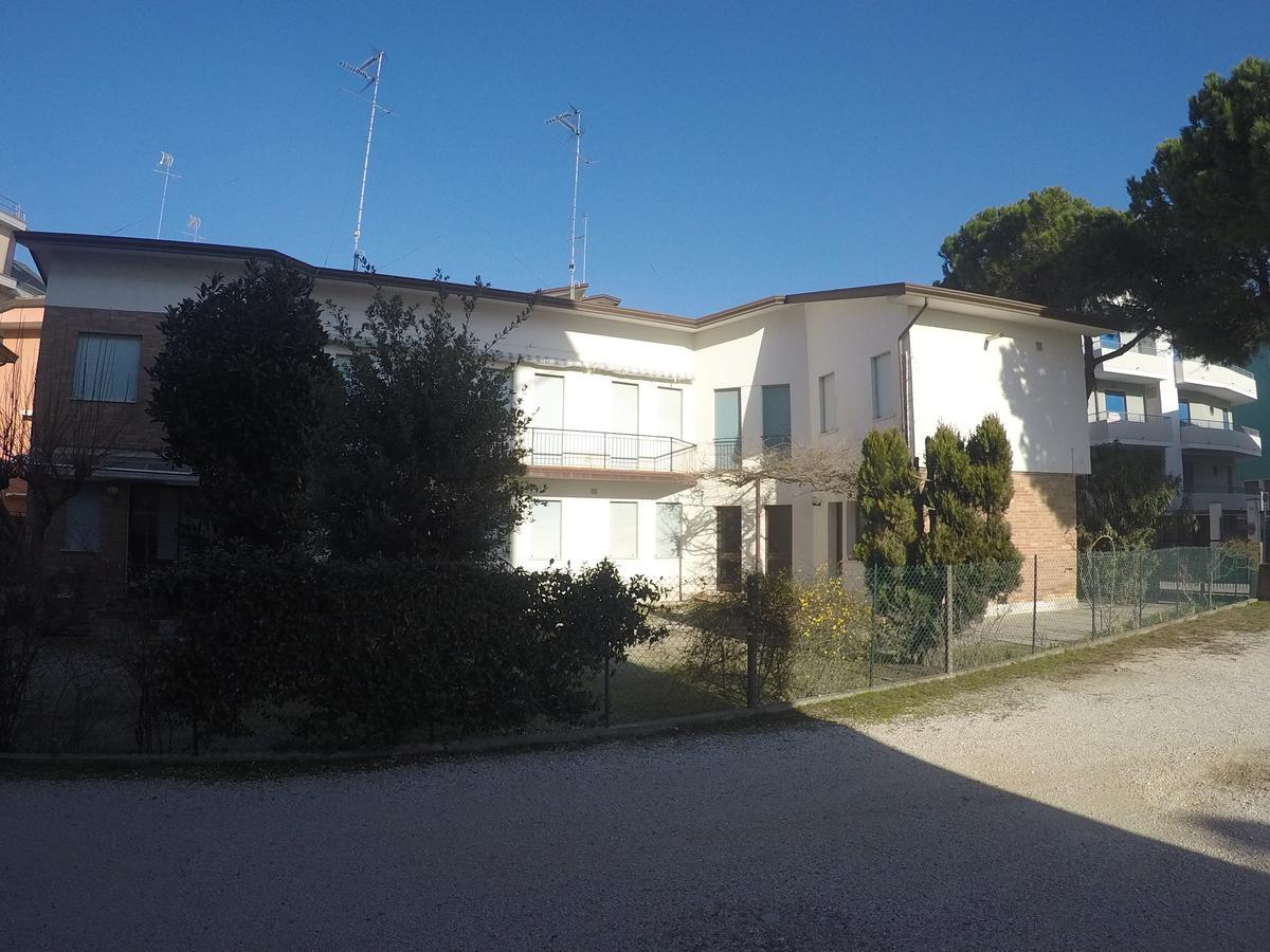 Casa Francesca - Agenzia Cocal Appartement Caorle Buitenkant foto
